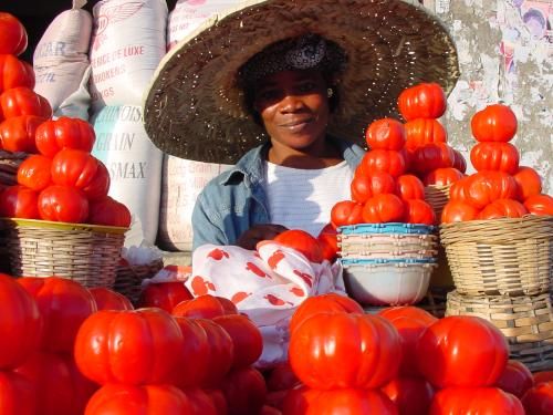 Tomato seller in Kejetia Market