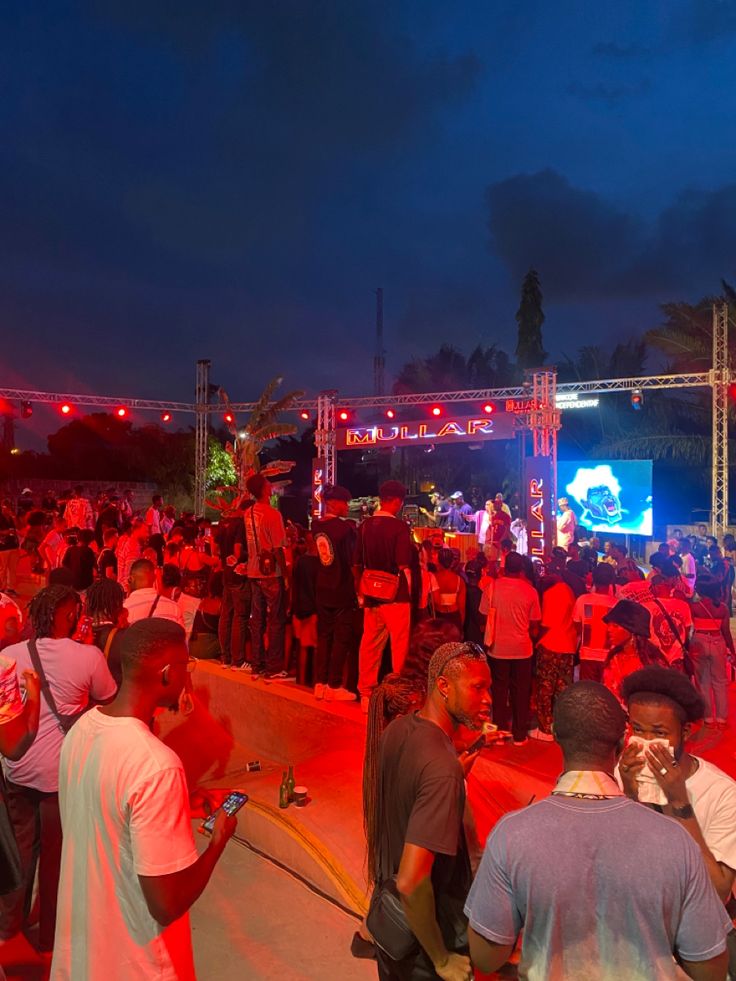 Nightlife in a budget-friendly December